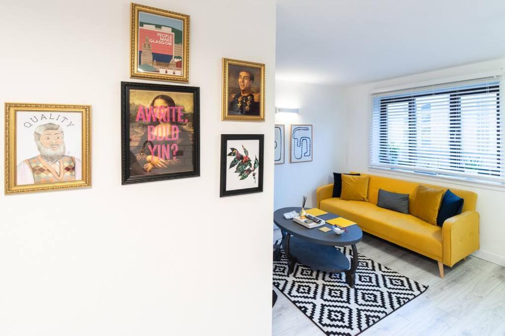 Stylish City Pad With Free Private Parking กลาสโกว์ ภายนอก รูปภาพ